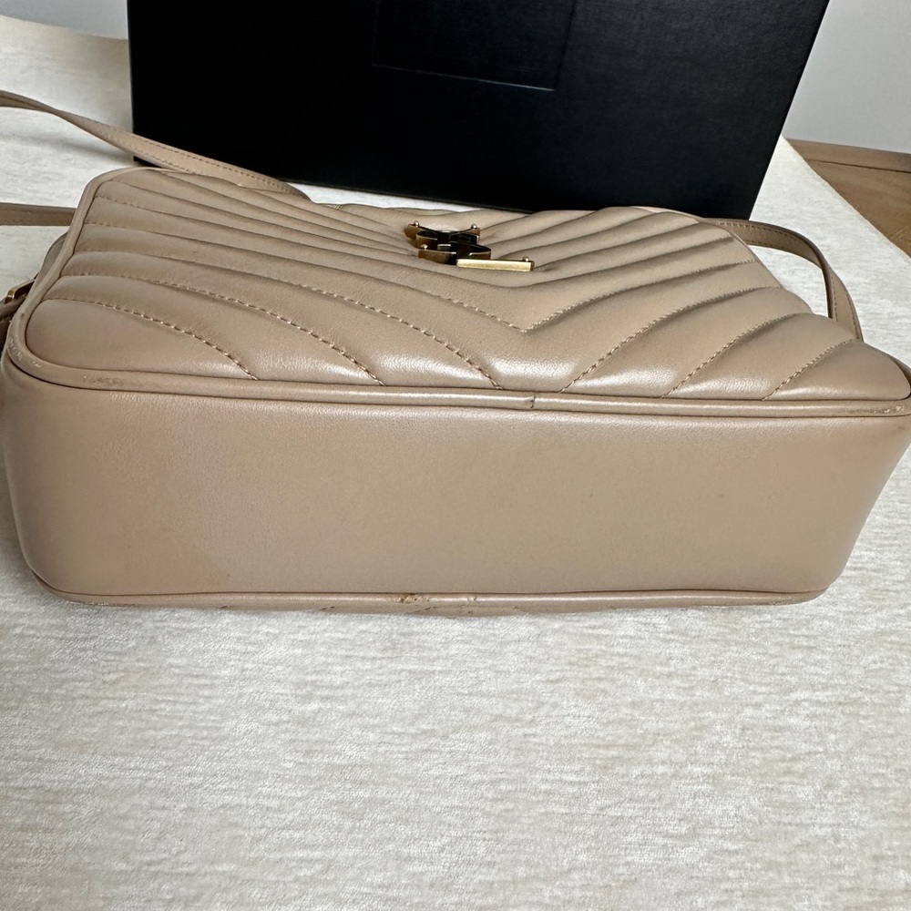 Lou Camera Bag in Quilted Leather - Picture 15 of 17